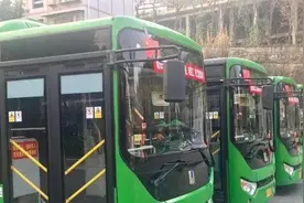 生活重启丨四川南充恢复10条公交线 部分主线及学生线路延长营运时间图片