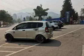 【治庸·便民 】这里不能停车，你造么？图片