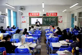 高三复学第一天丨 开学第一课，AB两班同步直播图片