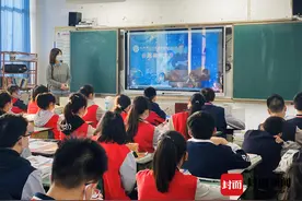 生活重启｜满满的仪式感！四川自贡初三学子开学首日青春誓师图片