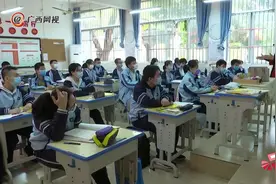 广西高三初三开学见闻：教室座位不超30个 食堂分餐图片