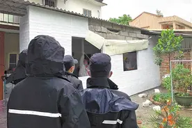 用3D墙纸施“障眼法”企图把违建藏起来 没用图片