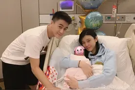准备复出？奚梦瑶产后首度拍摄露腰宣传照，已恢复超模身材图片