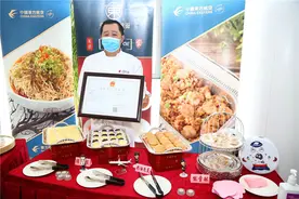 不用上飞机也能吃“东航那碗面”，长宁首创“一址两证”食品行政审批制度改革图片