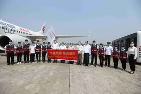 中国医疗专家组到缅甸了！缅甸卫生体育部部长机场迎接图片
