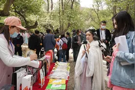 春已暖，花已开丨中卫云上黄河梨花节带你“云”赏梨花图片