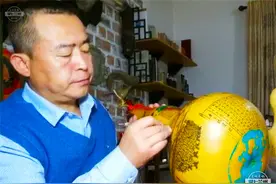 达人秀丨兰州民间艺人王立荣——雕葫芦致敬战疫英雄图片