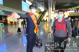 4月10日起 太原铁路实施新列车运行图图片