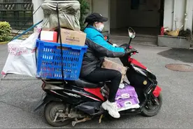 快递夫妻：感谢武汉市民的理解与包容图片