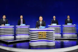 问政山东丨快递送上门需要收“上楼费”？山东省邮政管理局局长：“没有上楼费，都是免费送到门”图片