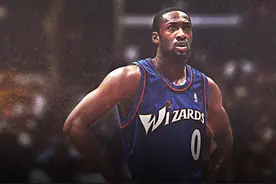 NBA潜规则！随身带150只避孕套！往队友球鞋拉翔图片