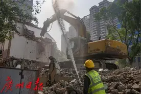 再见了！越秀南客运站图片