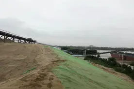 治水攻坚①｜堆砂场风尘滚滚、污水横流？里水多措并举、迅速整治！图片