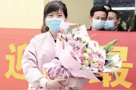返岗时寒风凛冽，归去时春意盎然，骑行赴汉抗疫的白衣天使回家了图片