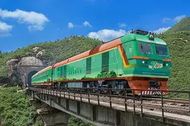 济南大学创意策划，山东这辆“网红慢火车”升级了，你坐了没图片