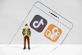 TikTok挖人、快手“撒币”，短视频海外战火吹又生图片