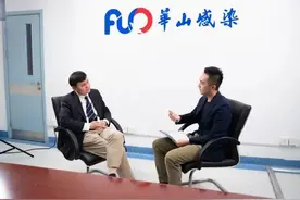 张文宏医生再爆金句：“大家不要叫我网红，叫我文宏”图片