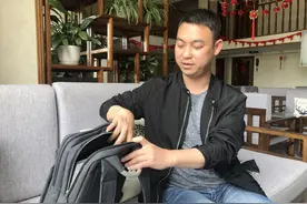 男子入住酒店遗失新电脑  店家：（客人）有没有电脑是个问题？图片