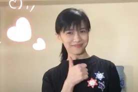 Papi酱当妈后感慨！半条命生娃，半条命带娃图片