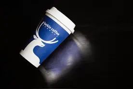 澎湃思想周报丨谁是瑞幸造假的受害者；新冠疫情下的选举政治图片
