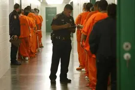 美国得克萨斯州哈里斯县监狱16名服刑人员新冠病毒检测呈阳性图片
