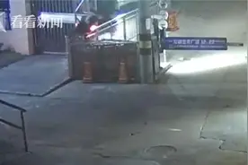 民警在街头“跑酷”？原来是为了抓他图片