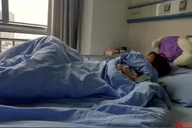 网曝12岁女孩长期遭养母家暴 其母回应：是亲生女儿，只是“教育过重”图片