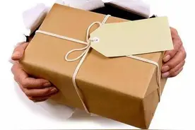 柳州一女子冒领包裹且拒不归还被行拘，包裹内只是两瓶价值70多元的儿童沐浴液图片