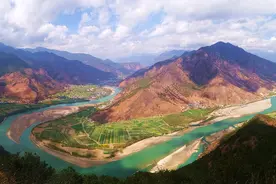 「“疫”后花开 迈向诗和远方」三江并流丽江老君山 丹霞地貌自然奇观图片