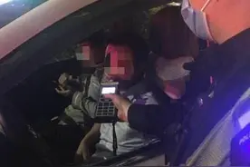 男子醉驾遇交警，谎报弟弟名字企图“蒙混过关”图片