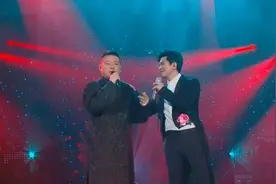 岳云鹏力赞歌手周深 网友：去当总决赛帮唱嘉宾图片