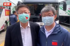 去时青丝，归来白发！南京44岁援湖北医生满头白发让同事泪目图片