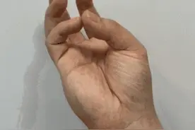 手掌这个地方“瘪”了，立马去医院！深圳已有多人宅出病图片