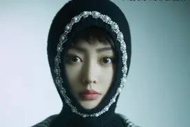 张天爱杂志同款泳衣 On Her Way图片