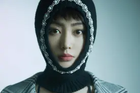张天爱杂志同款泳衣 On Her Way图片