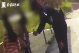 年轻爸爸打游戏太“投入”女儿走丢竟全然不知图片