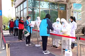 34秒｜开学啦！聊城茌平教师一对一服务，学生分批错峰入学图片