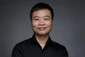 「人物」何小鹏：何来小鹏图片