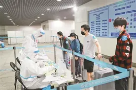 战疫冲在前 执法显担当图片