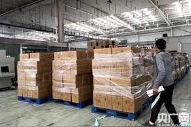 运输800多万只口罩 合肥新桥机场迎来首架俄罗斯“客改货”班机图片