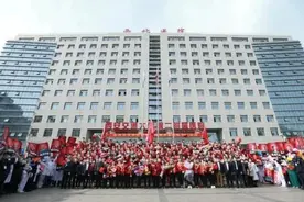 归来之日，求婚之时！这一刻，连空气都是甜的图片