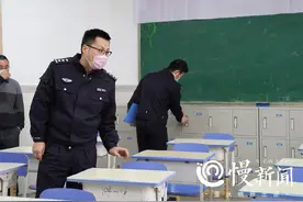 建议课桌间距1.2米以上 课间10分钟禁串教室，渝中警方保障开学季图片