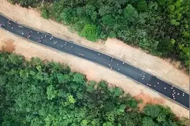 多地鼓励“周末2.5天”弹性作息，能落实吗？图片