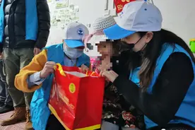 关爱特殊家庭，为他们撑起一片蔚蓝的天空图片