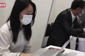 西安：“云求职”衔接“线下招” 缓招工就业“两难”视频封面