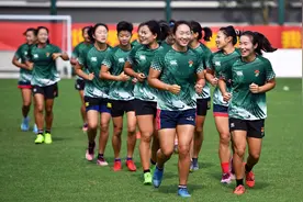 橄榄球——中国女子七人制橄榄球队在海口集训图片