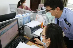 云南楚雄：降费不降保障 发展添信心图片