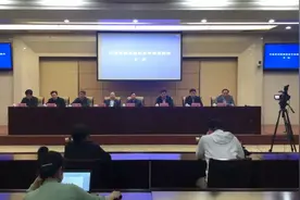 河南高校复学后，课怎么上？可以利用双休日、暑假？高教处处长张水潮这样介绍图片