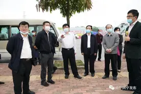 区委书记舒善隆参加南宁市关于昆仑大道沿线环境整治提升工作推进会图片