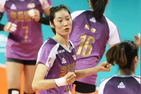 天津女排恐留不住朱婷，金软景要加盟上海女排竞争对手，排超转会暗流涌动图片